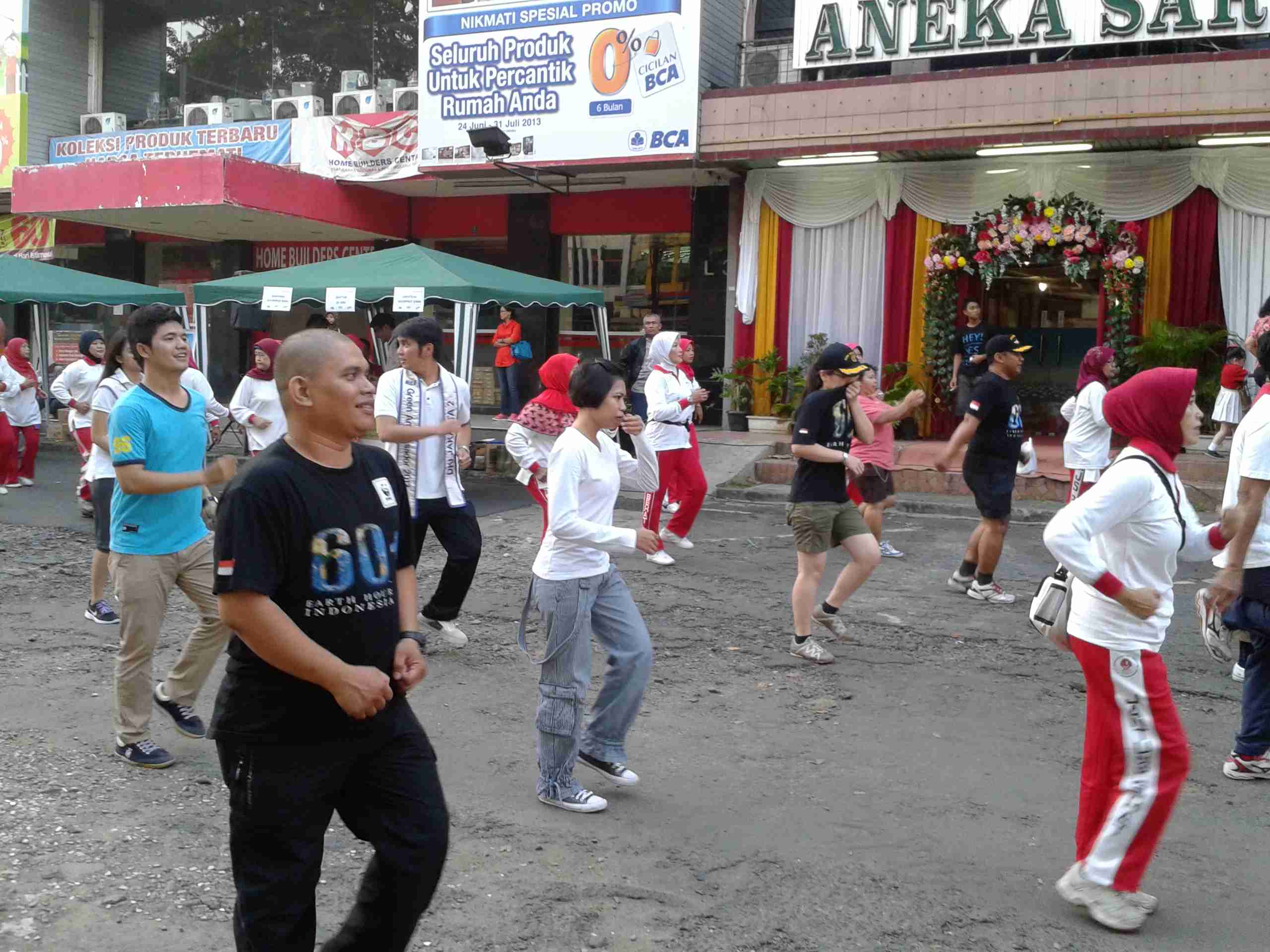 &#91;FR&#93; Car Free Day Collaboration w/ Earth Hour, KJI, HiLo Jakarta | 18 Agt '13