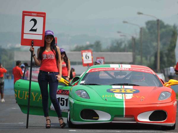 Senyum Manis Umbrella Girl