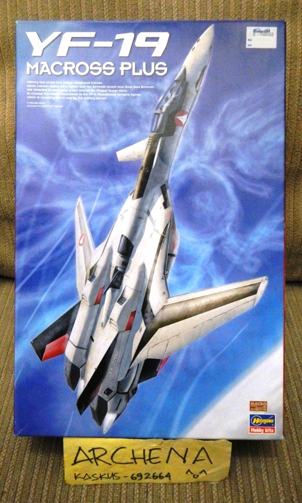 Macross Plus YF-19 1:48 & EggPlane (Hasegawa Hobby kits)