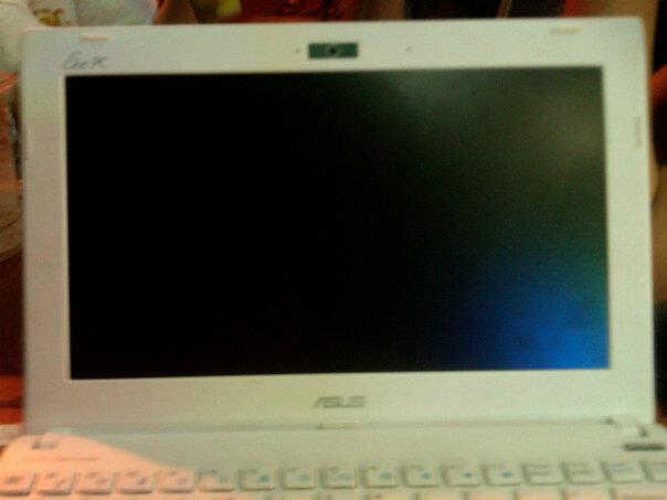 WTS Netbook Asus EEE PC 1205 R052C White ! Like NEW!! Batre SUPER LONGLIFE !!!!