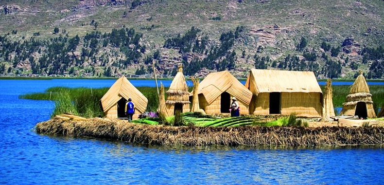 Keindahan Pulau Terapung Di Danau Titicaca Perbatasan Peru - Bolivia &#91;Pic Inside&#93; 