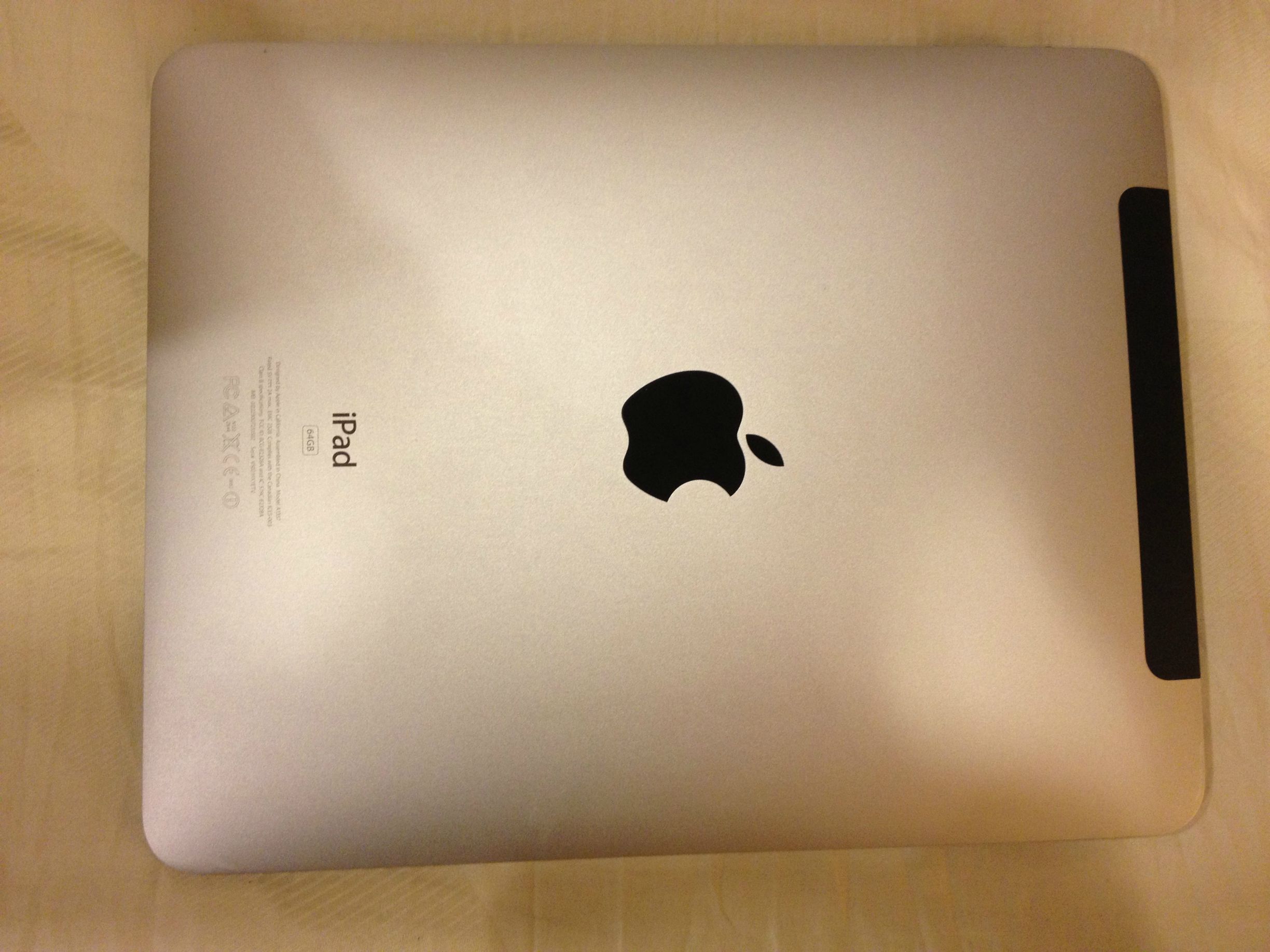IPAD 1 64GB + 3G CUMAN 3.5 JT SECOND LIKE NEW