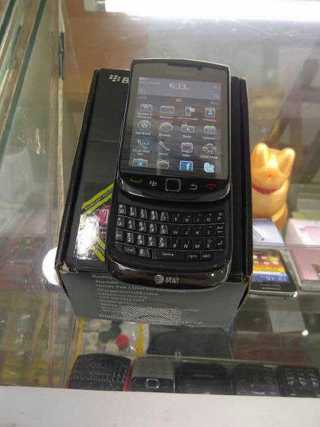 Blackberry 9800 a.k.a torch 1 garansi t-cell 1 taon lebih lg kondisi super mulus