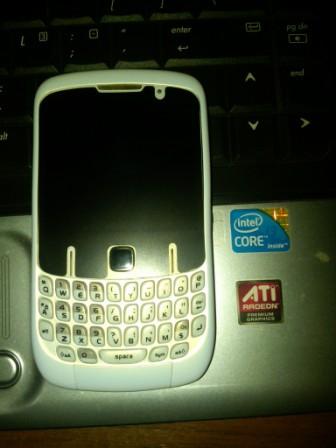Blackberry 8520 gemini white ex tam cibubur