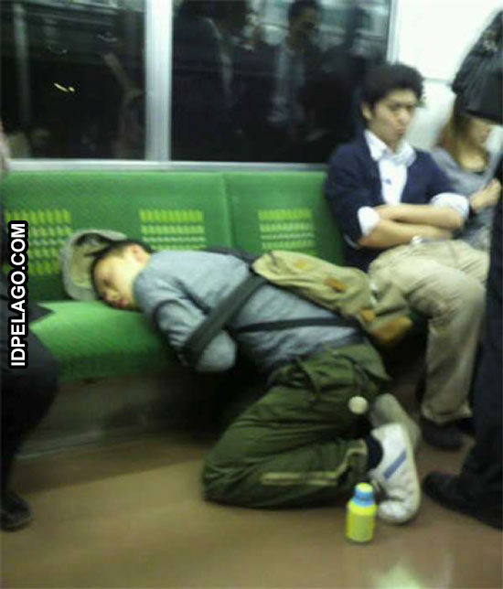 Kocak Gan, Gaya Tidur Orang Jepang Ini Patut Kita Coba juga Nih