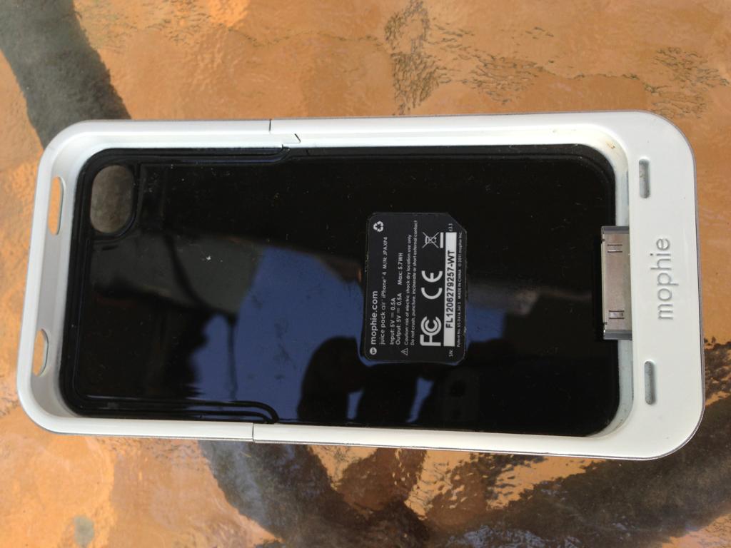 Mophie Juice Pack untuk Iphone 4/4s Harga Retail $79.95 ORI 100%