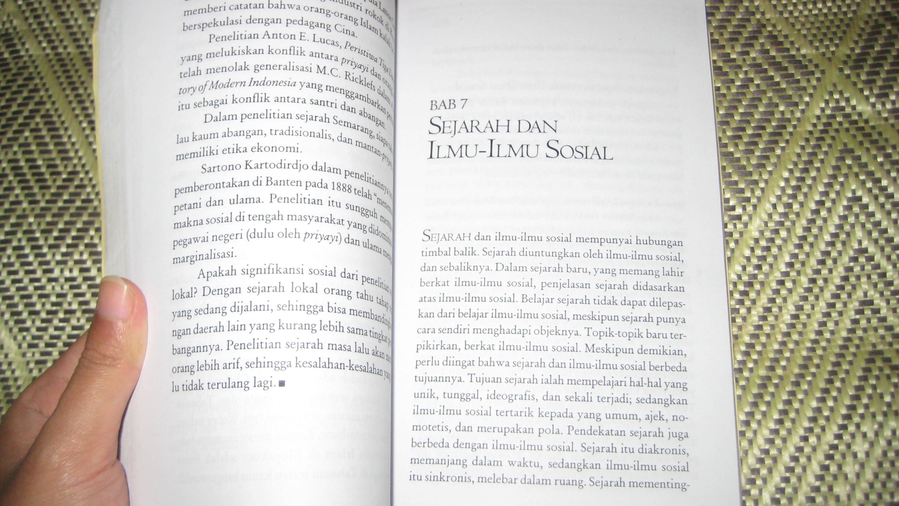 Terjual Buku Sejarah Indonesia Modern MC Ricklefs