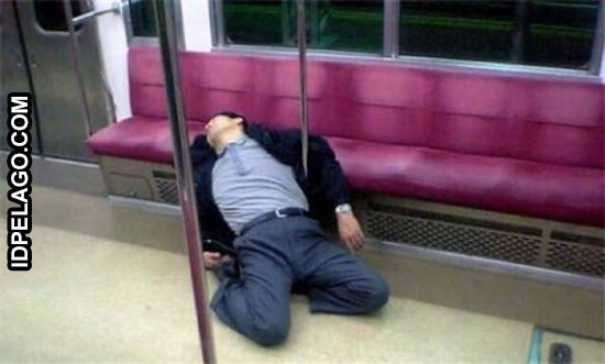 Kocak Gan, Gaya Tidur Orang Jepang Ini Patut Kita Coba juga Nih