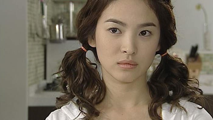 Gak Ada Obat, Inilah Potret Cantik Song Hye Kyo Dari Masa Ke Masa!