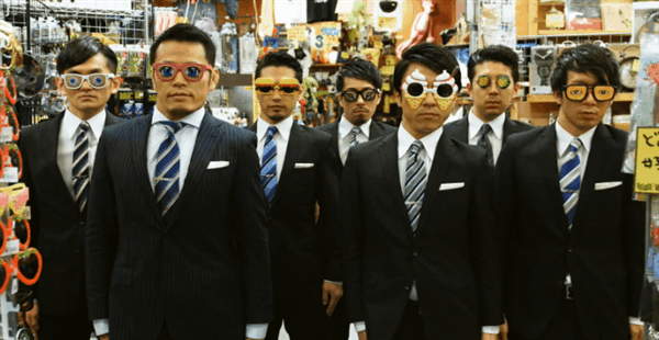 World Order, Grupband Jepang unik, dengan Gaya Robot (VID+GIF)