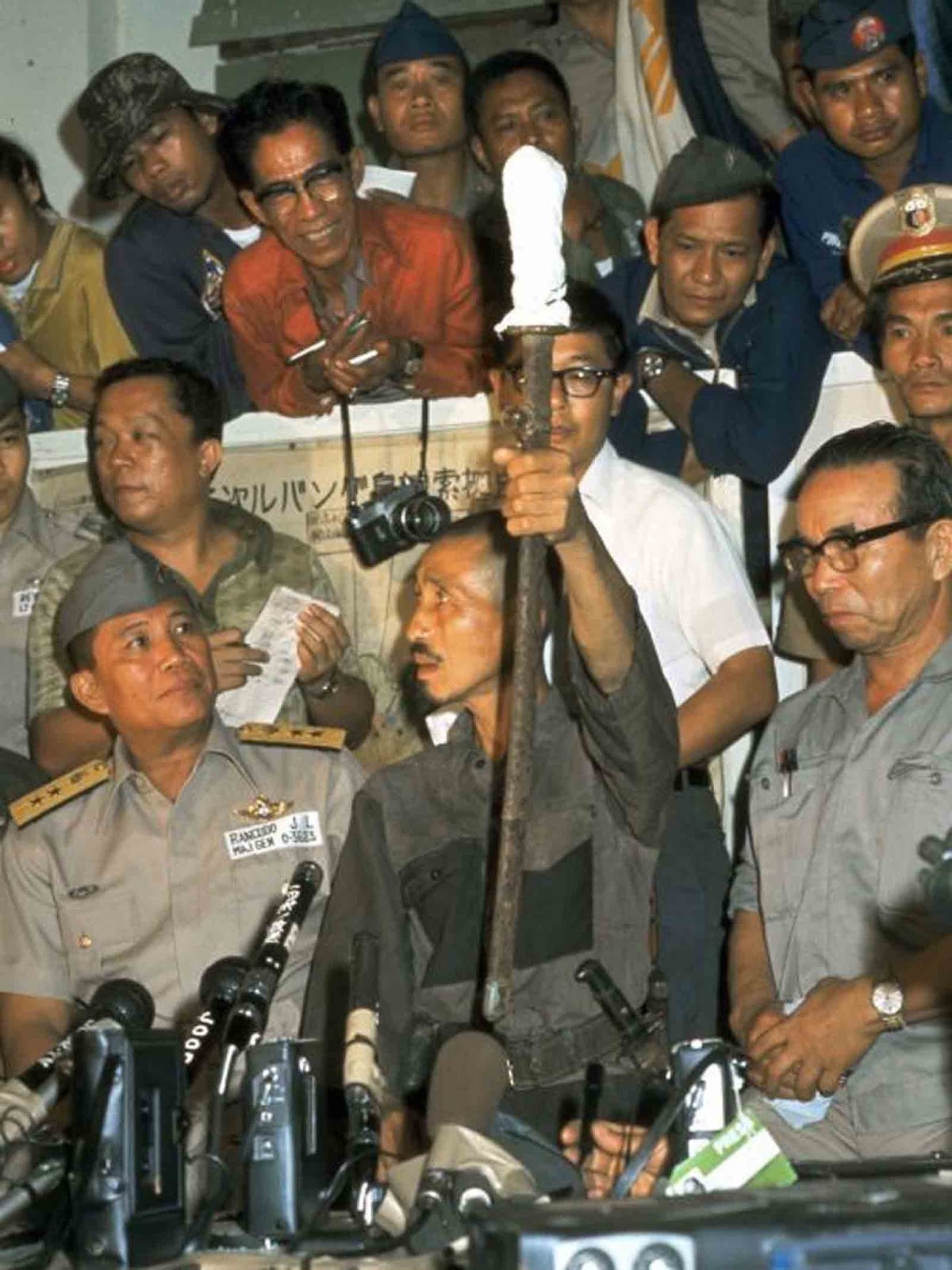 Foto-foto Hiroo Onoda, Prajurit Yang Menolak Untuk Menyerah, 1974