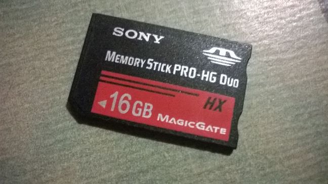 Карта memory stick не вставлена psp