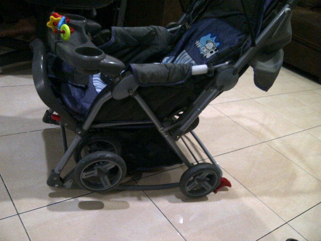 STROLLER / DORONGAN / KERETA BAYI MERK PLEKO VERY GOOD CONDITION - CENGKARENG