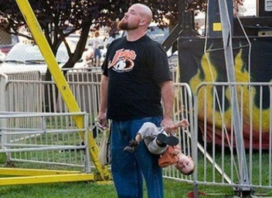 &#91;GOKIL&#93; Alasan Kenapa Sebaiknya Jangan Tinggalkan Anak Kecil Sendirian Dengan Ayahnya