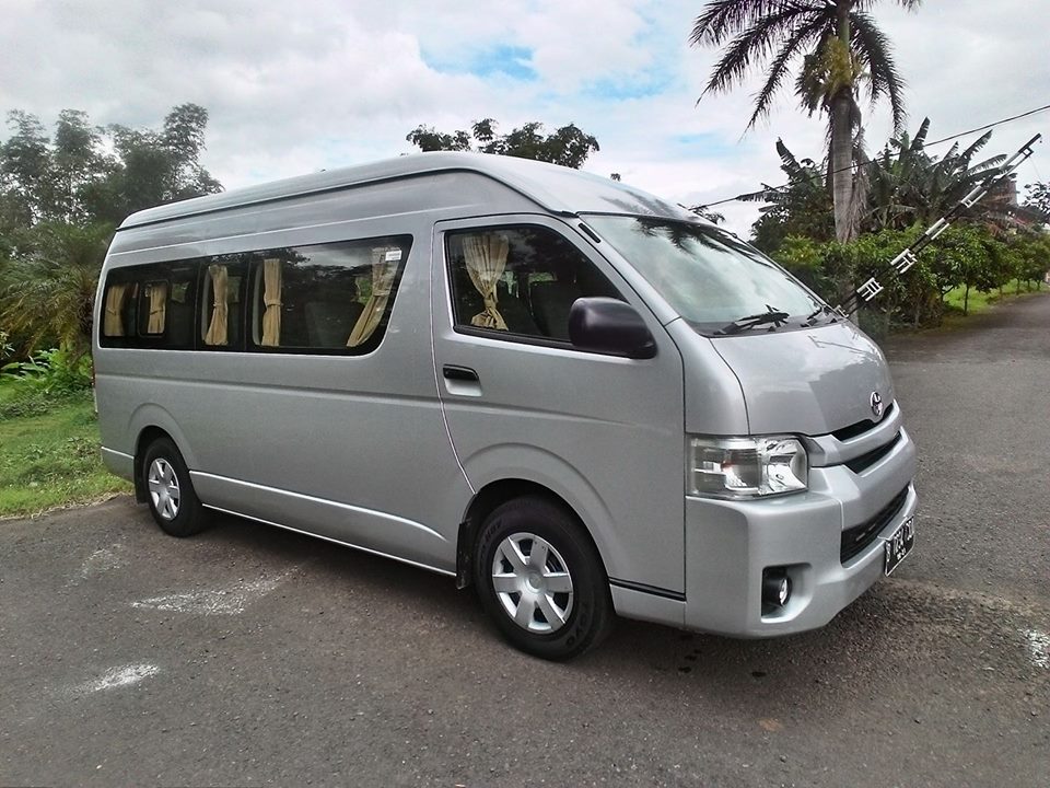 SEWA HIACE DI BALI