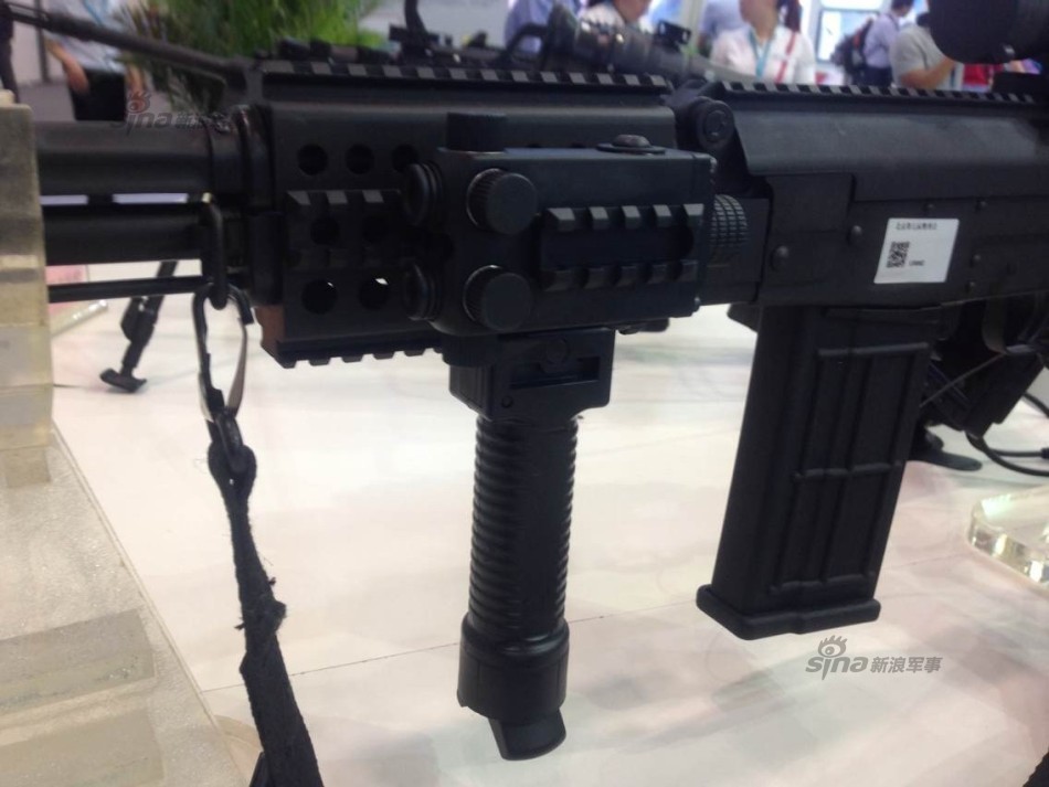 CS/LR14 , Battle Rifle Baru Buatan Tiongkok