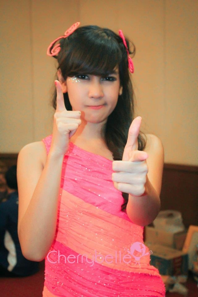 anisa cherry belle,laras supergirlies,nabillah JKT48..pilih yang mana ayooo...