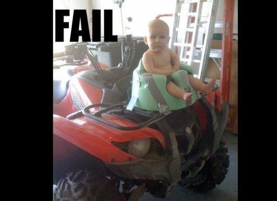 &#91;GOKIL&#93; Alasan Kenapa Sebaiknya Jangan Tinggalkan Anak Kecil Sendirian Dengan Ayahnya