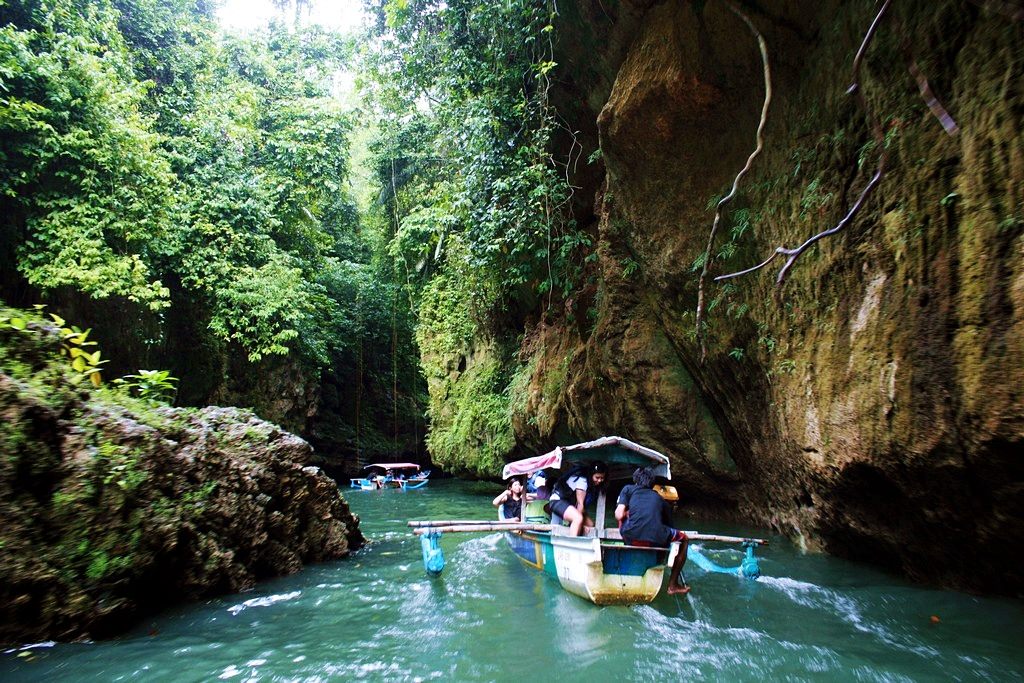 undiscovered-green-canyon-indonesia--the-west-of-java