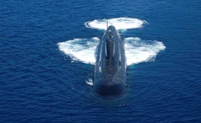 Kilo-class submarine India tabrakan dengan kapal ikan lagi