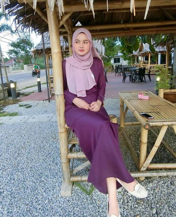 sista hijabers suka ke pantai ? ini referensi style hijab 2019 yang pas.