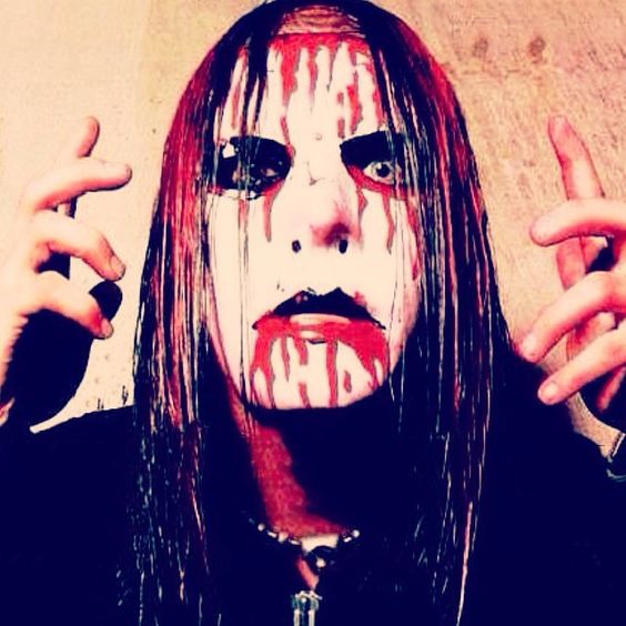 KISAH HIDUP : Nathan Jonas Jordison, Drummer Pengidap Transverse Myelitis!