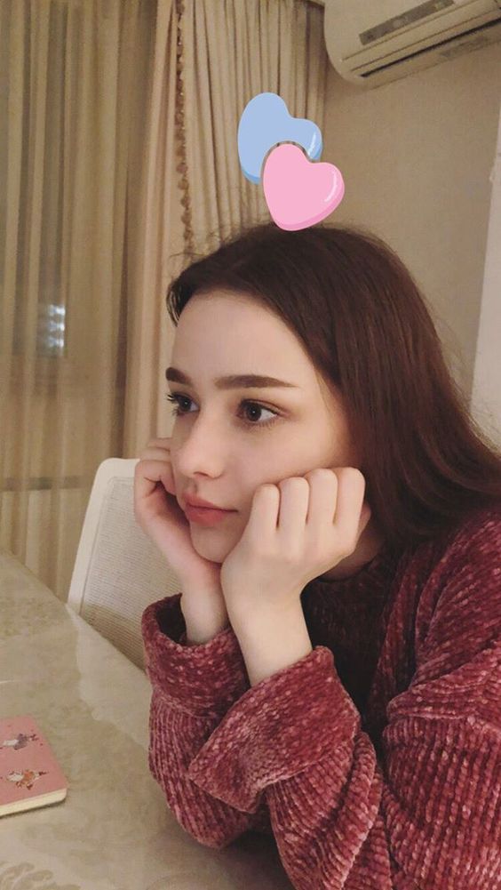 Dasha Taran, Selebgram Dan Youtuber Cantik Asal Rusia