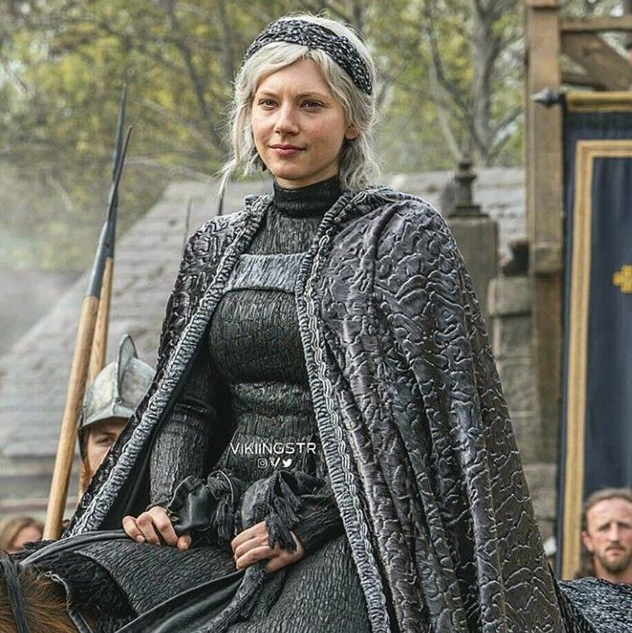 Lagertha “Shieldmaiden” Yang Lebih Brutal Ketimbang Penampakannya di Vikings Series