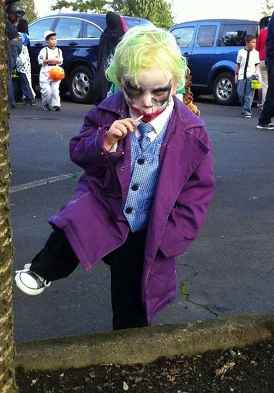 batman-gadungan-distop-polisi-bukannya-ditilang-malah-minta-foto