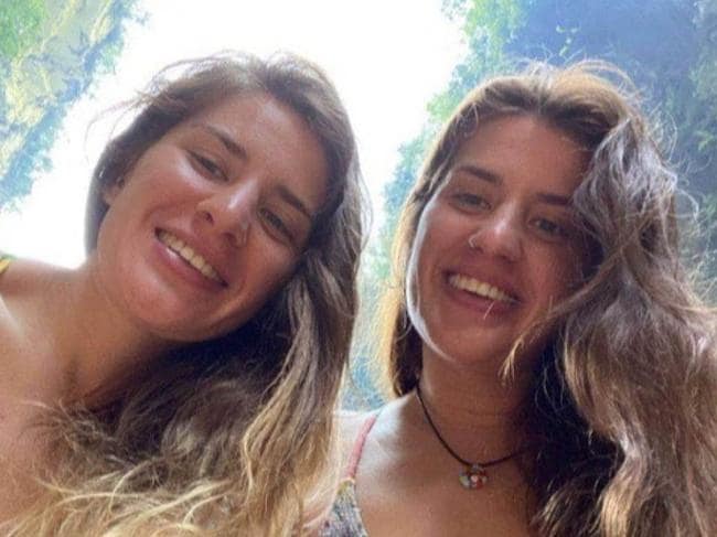 turis-wanita-duel-dengan-buaya-tinju-hidung-3-kali-demi-selamatkan-saudara-kembar