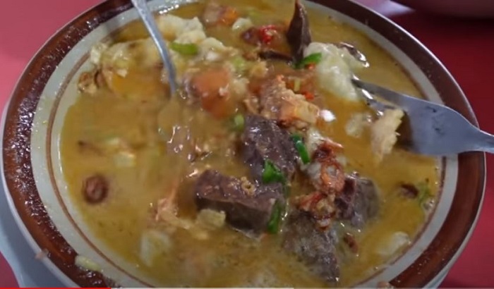 warung-soto-unik-di-jakarta-pakai-sambal-kacang-dan-cuma-jual-1-menu