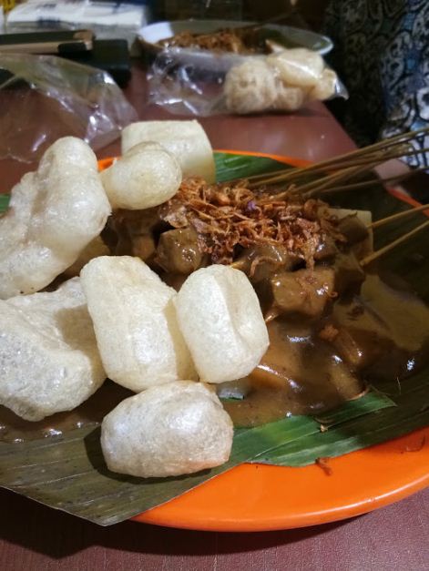 Resmikan Roemah Djoeang, Sandiaga disambut alunan musik angklung dan pekik takbir