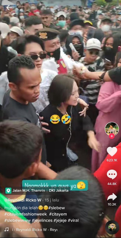 Viral Jeje Slebew Marah Minta Orang untuk Minggir, Komentar Marshel Widianto Disorot