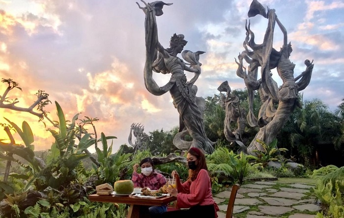 Taman Dedari, Wisata Ikonik di Bali dengan Puluhan Patung Bidadari yang Megah