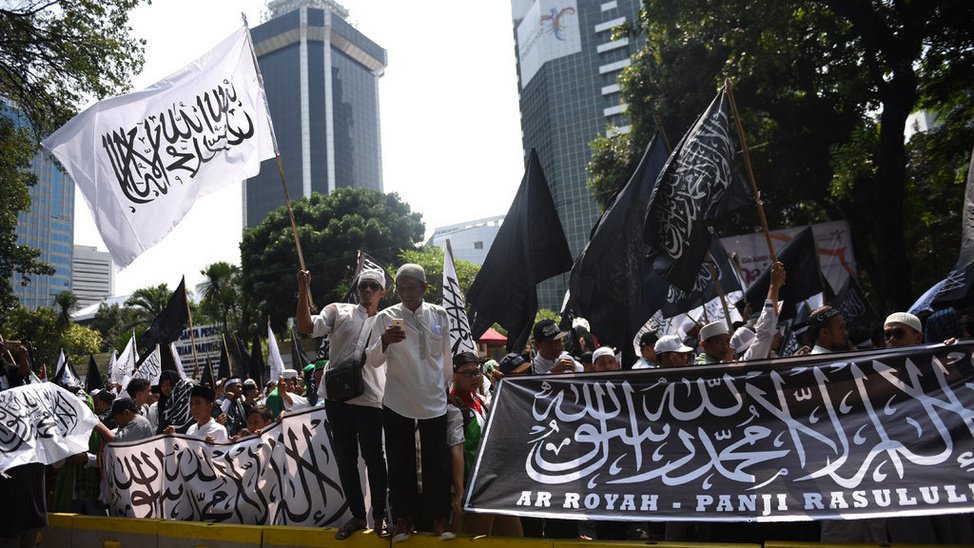 Oknum Pelaku Pembakaran Bendera Diimbau Bertobat