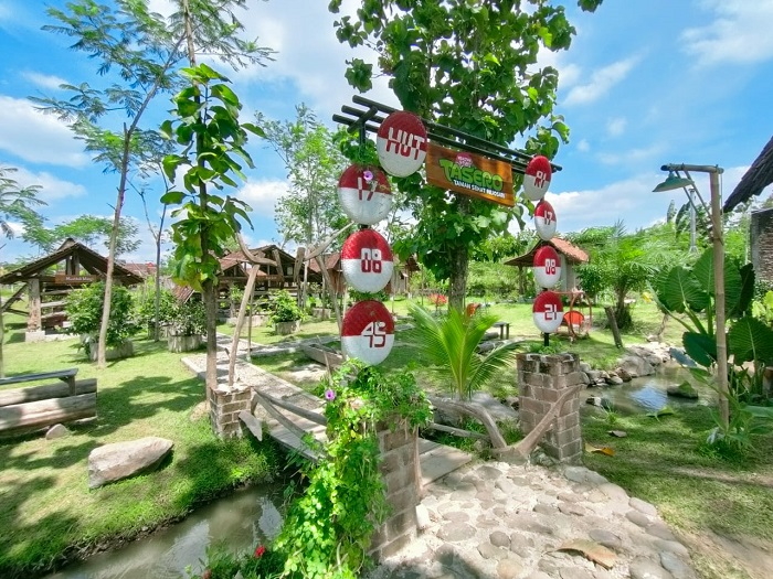 taman-sehat-rejosari-tempat-makan-unik-di-delanggu-kulineran-sambil-panen-padi