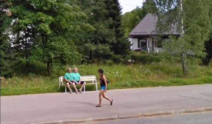 Bikin Bingung Warganet, Ini 5 Sosok Aneh yang Terekam Kamera Google Maps