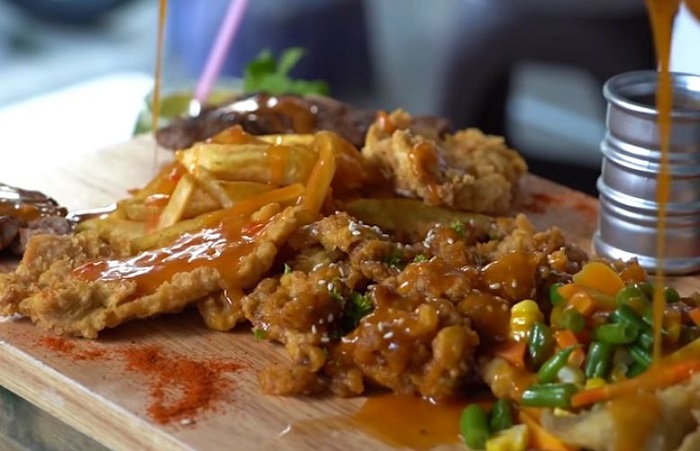 Mantan Koki Restoran Bintang 5 Jual Steak Murah di Tangerang, Seporsi Cuma Rp 13 Ribu