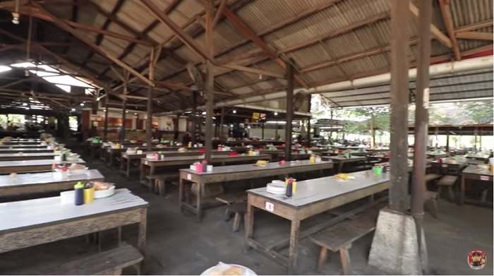 sate-maranggi-haji-yetty-di-purwakarta-laris-banget-1-ton-daging-ludes