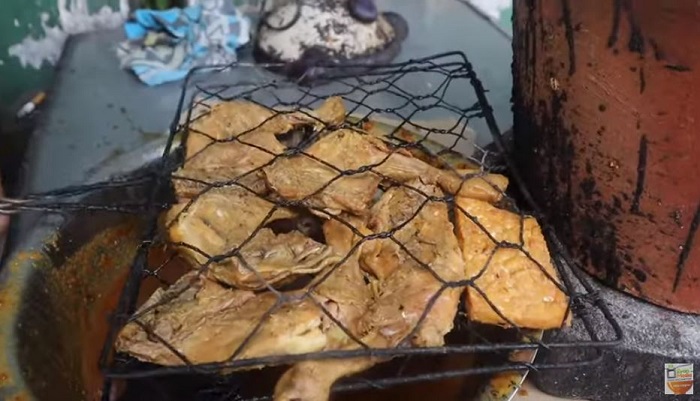 Ayam Bakar Sambal Setan Super Pedas &amp; Murah di Jogja, 4 Jam Ludes 150 Potong