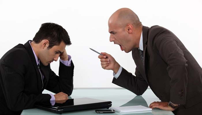 5 Tipe Bos Paling Ngeselin di Kantor
