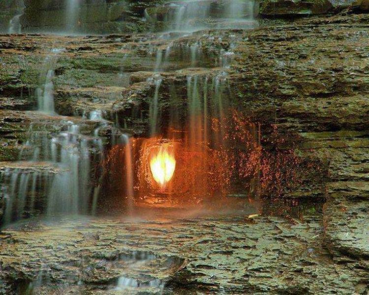 10 Air terjun ini paling unik dan indah di dunia