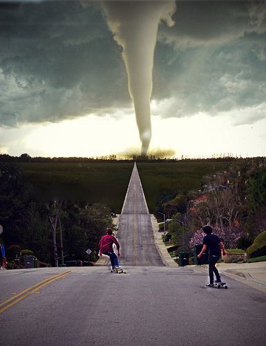 Foto tornado di berbagai negara yang ngeri-ngeri sedap