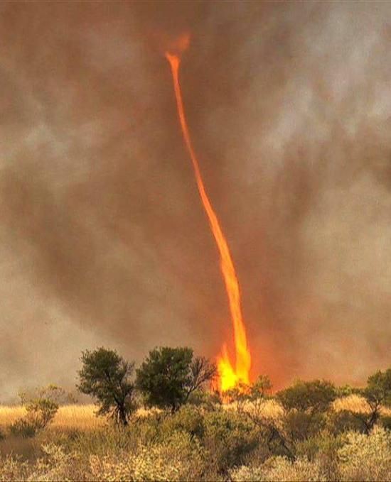 Foto tornado di berbagai negara yang ngeri-ngeri sedap