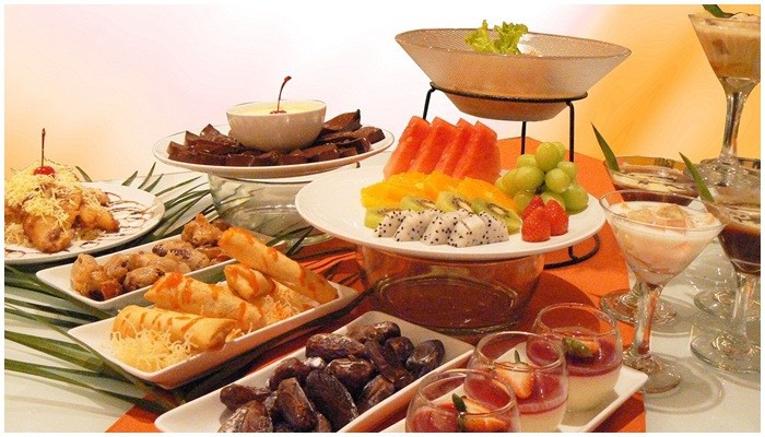 5 Berkah Bulan Ramadan Bagi yang Nggak Ikutan Merayakan
