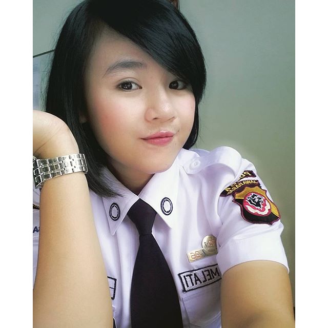 Rima Efriani Melati, Satpam Cantik BRI Bandung