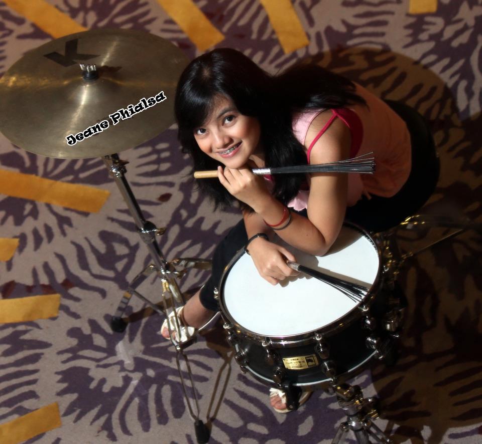 7 Drummer Cantik Indonesia KASKUS