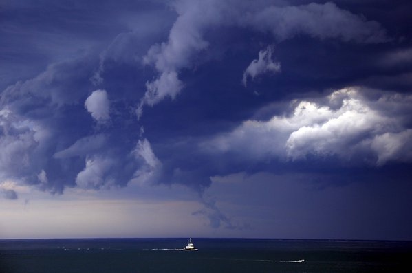 Mengerikan, Awan Mirip Tsunami di Sydney