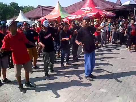 Sudah Bukan Jamannya Lagi Joget Dangdut Rusuh Gan.