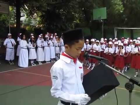 Dikira Nangis Saat Membacakan Doa Ketika Menjadi Petugas Upaca 17 Agustus Di Sekolah